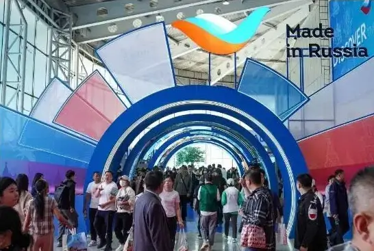 用英语介绍公司同事